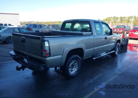 2000 Chevrolet Silverado 2500 from USA, damaged, VIN 1GCGK29U1YE415255